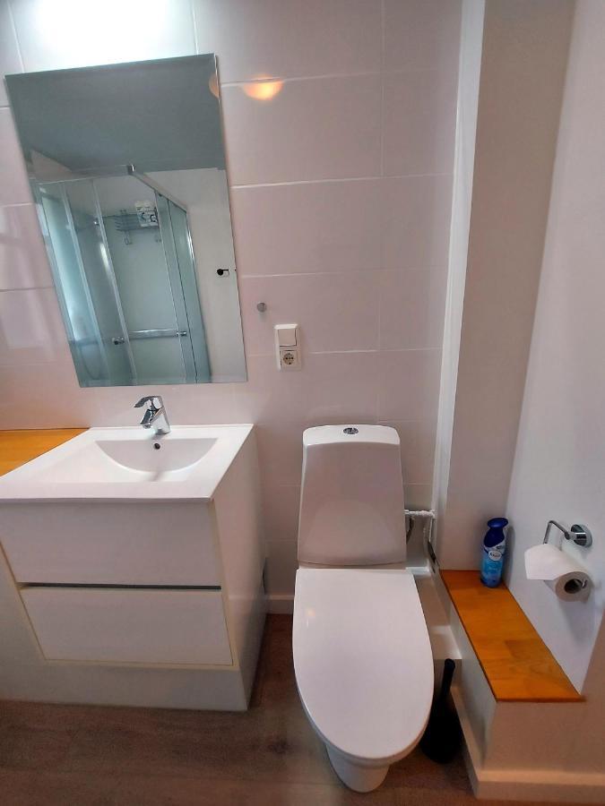 B&B Rooms Husavik 3 エクステリア 写真