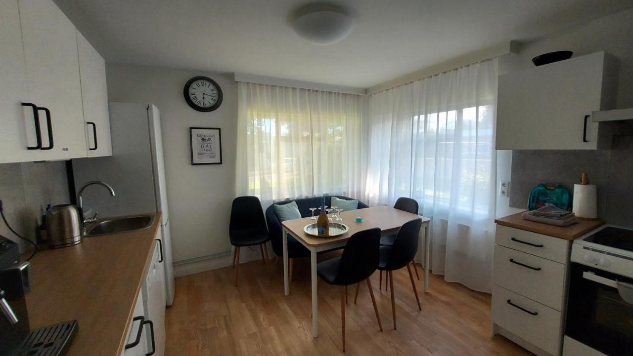 B&B Rooms Husavik 3 エクステリア 写真