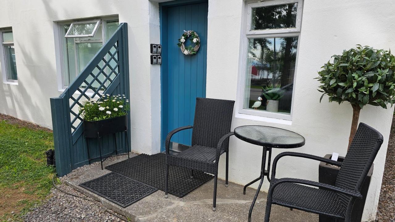 B&B Rooms Husavik 3 エクステリア 写真