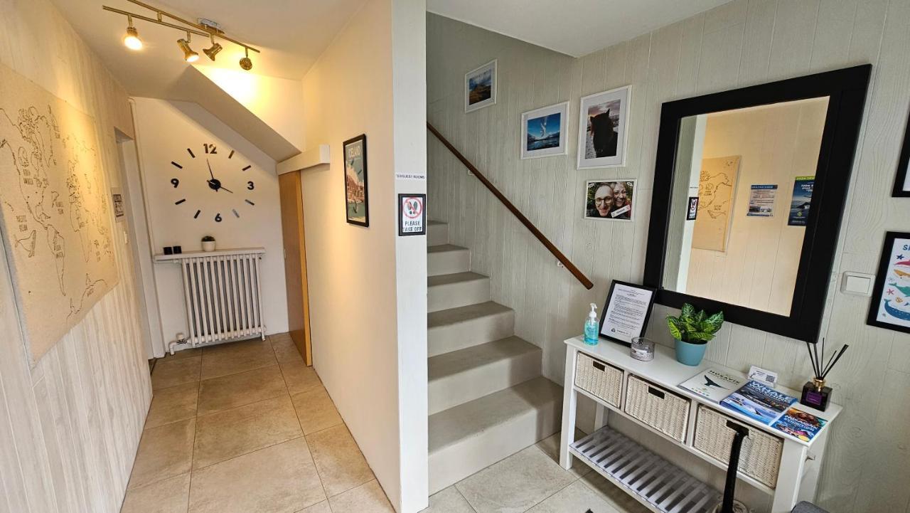 B&B Rooms Husavik 3 エクステリア 写真